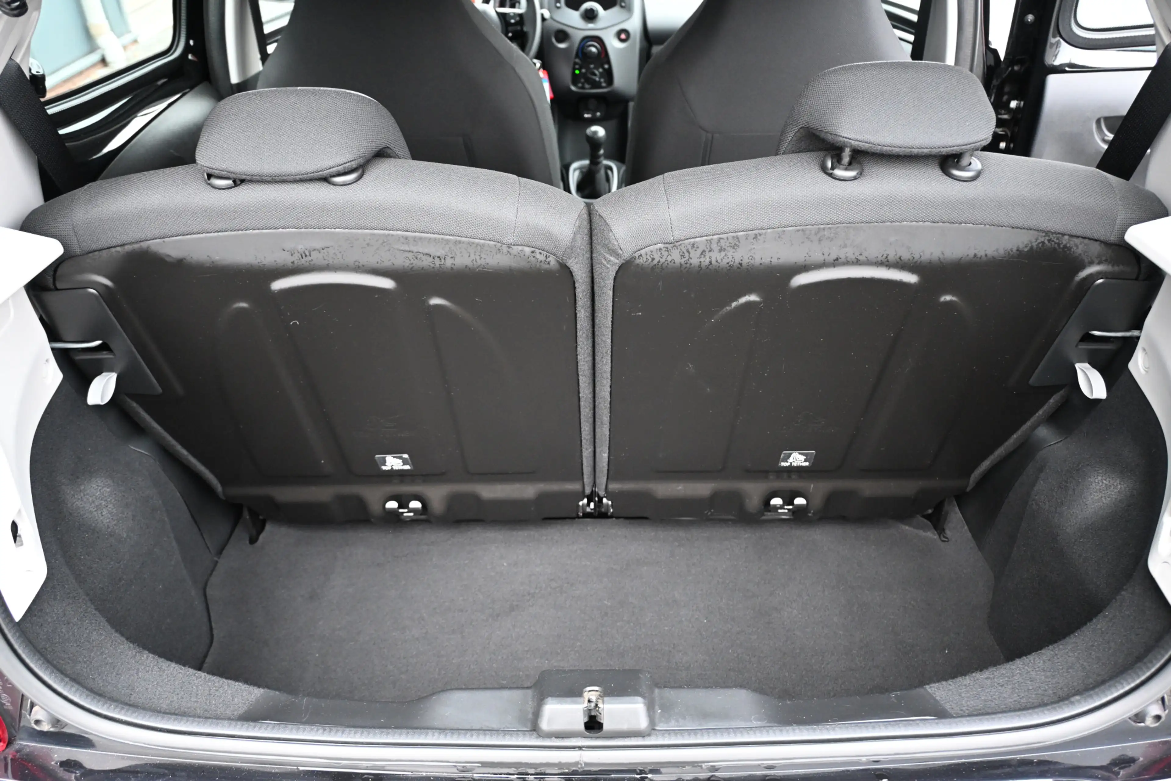 Peugeot 108 1.0 e-VTi Blue Lease — photo 20