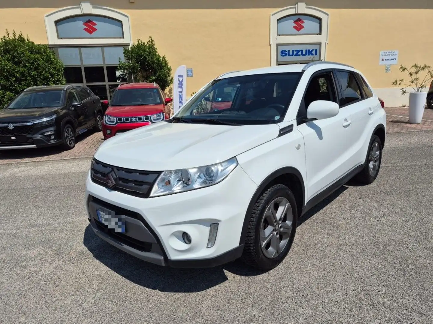 Suzuki Vitara 1.6 DIESEL 4WD AllGrip 120CV Bianco - 1