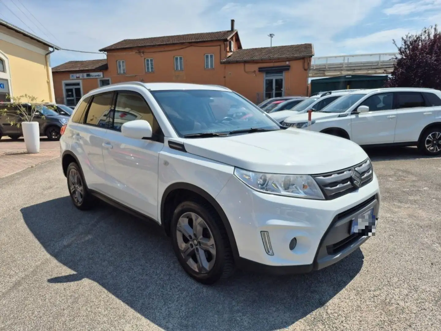 Suzuki Vitara 1.6 DIESEL 4WD AllGrip 120CV Bianco - 2