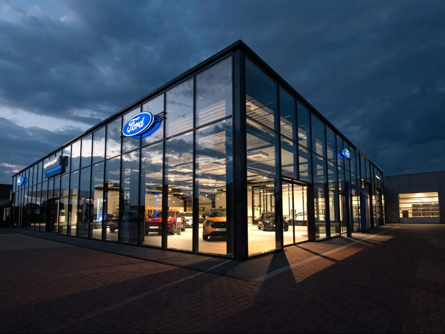 Ford Kuga Titanium AUTOMATIK NAVI PANO ACC PDC CD BT Grün - 2