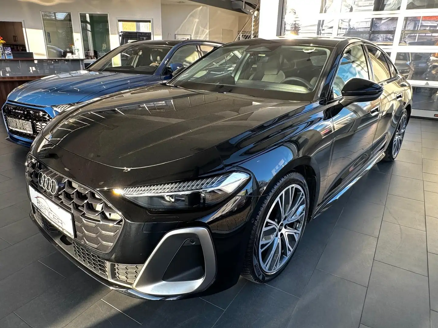 Audi A5 Lim. 2.0 TFSI edition one "S-Line/LED/ACC" Schwarz - 1