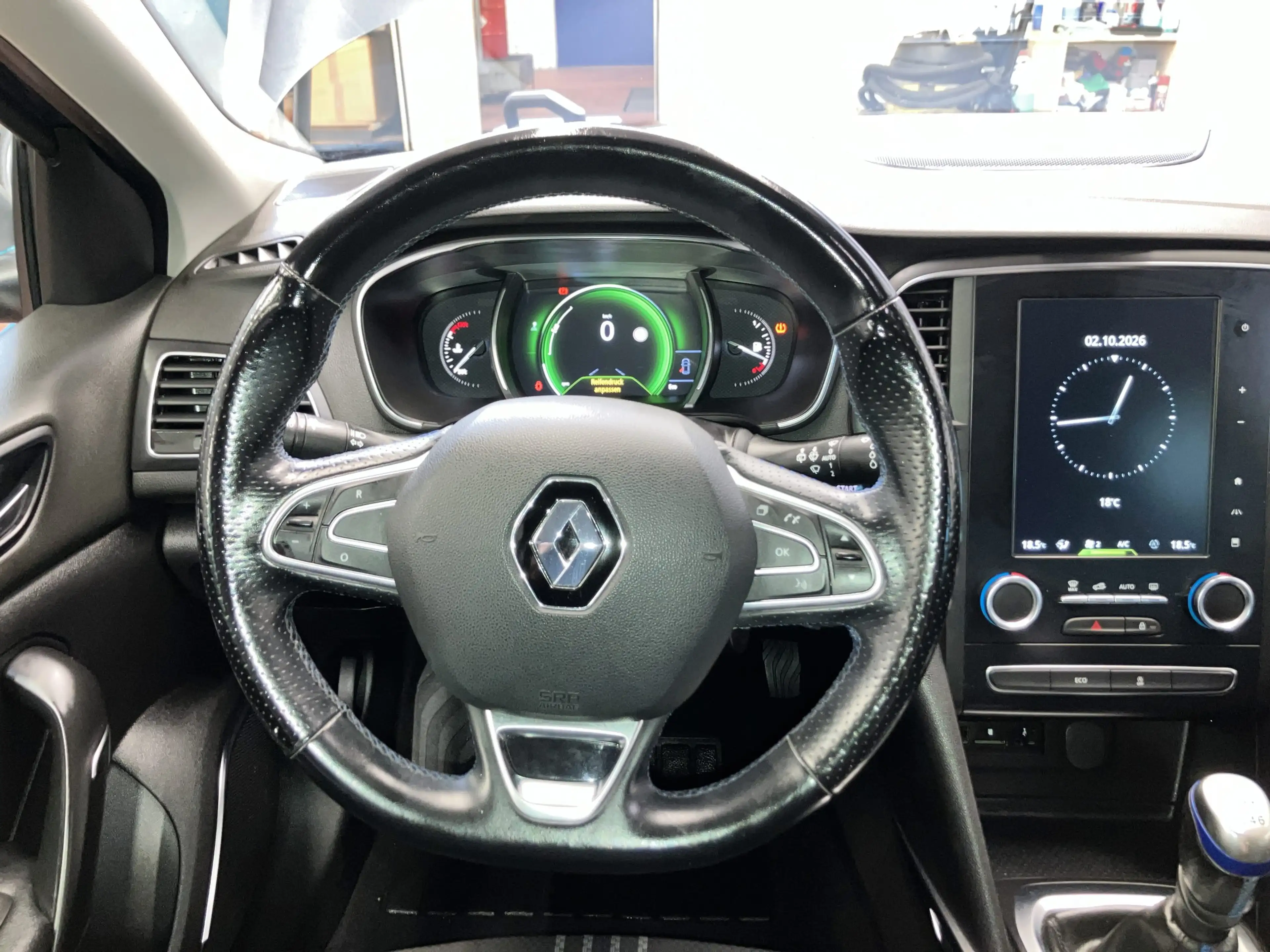 Renault Megane IV Grandtour 1.2 TCe 130 Energy GT-Line — photo 9