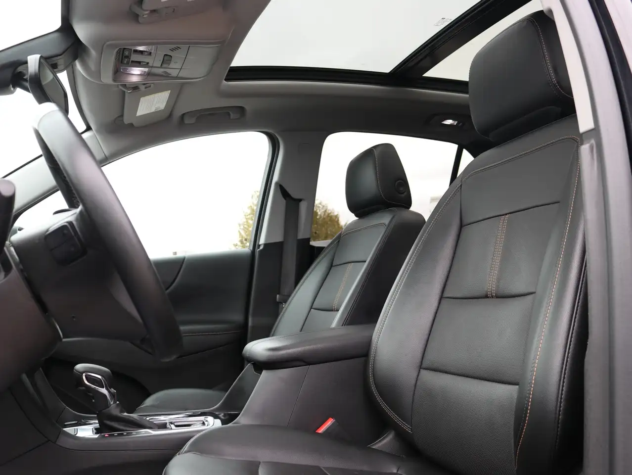 Chevrolet Equinox снимка Chevrolet Equinox