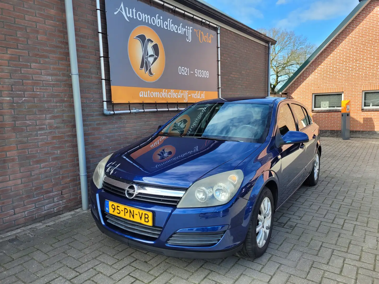 Opel Astra 1.6 Enjoy Modrá - 1