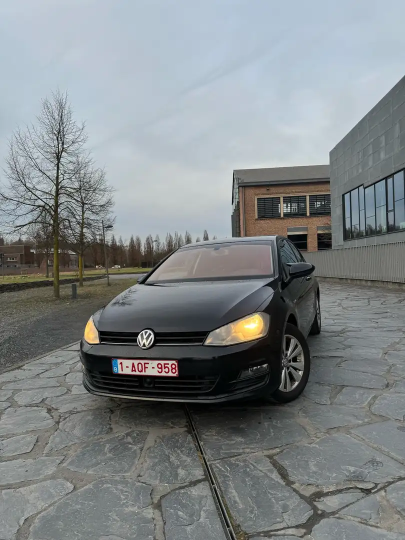 Volkswagen Golf 1.6 TDI BlueMotion Technology Comfortline Zwart - 1