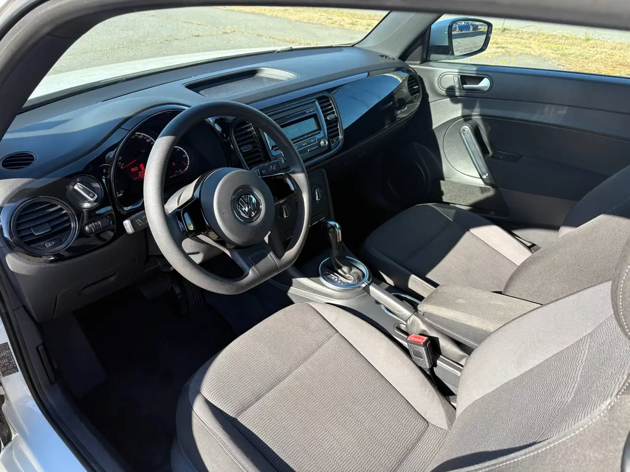 Volkswagen Beetle photo Volkswagen Beetle