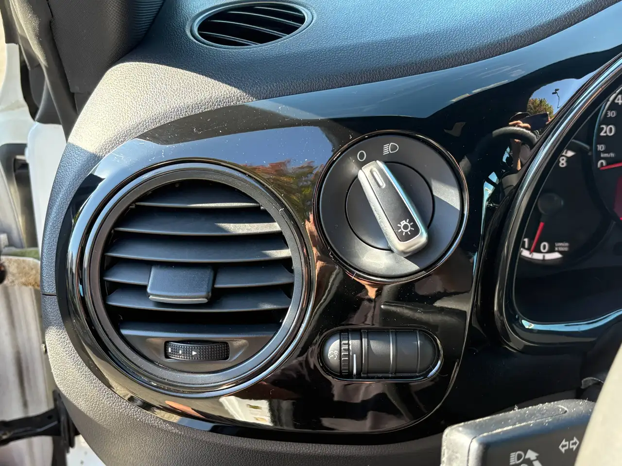 Volkswagen Beetle photo Volkswagen Beetle