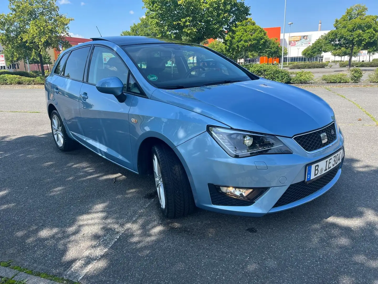 SEAT Ibiza Ibiza ST 1.4 TSI DSG FR, Allwetterreifen. Modrá - 2