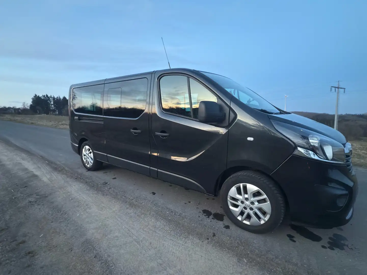 Opel Vivaro 1.6 D (CDTI) L2H1 S&S Noir - 1