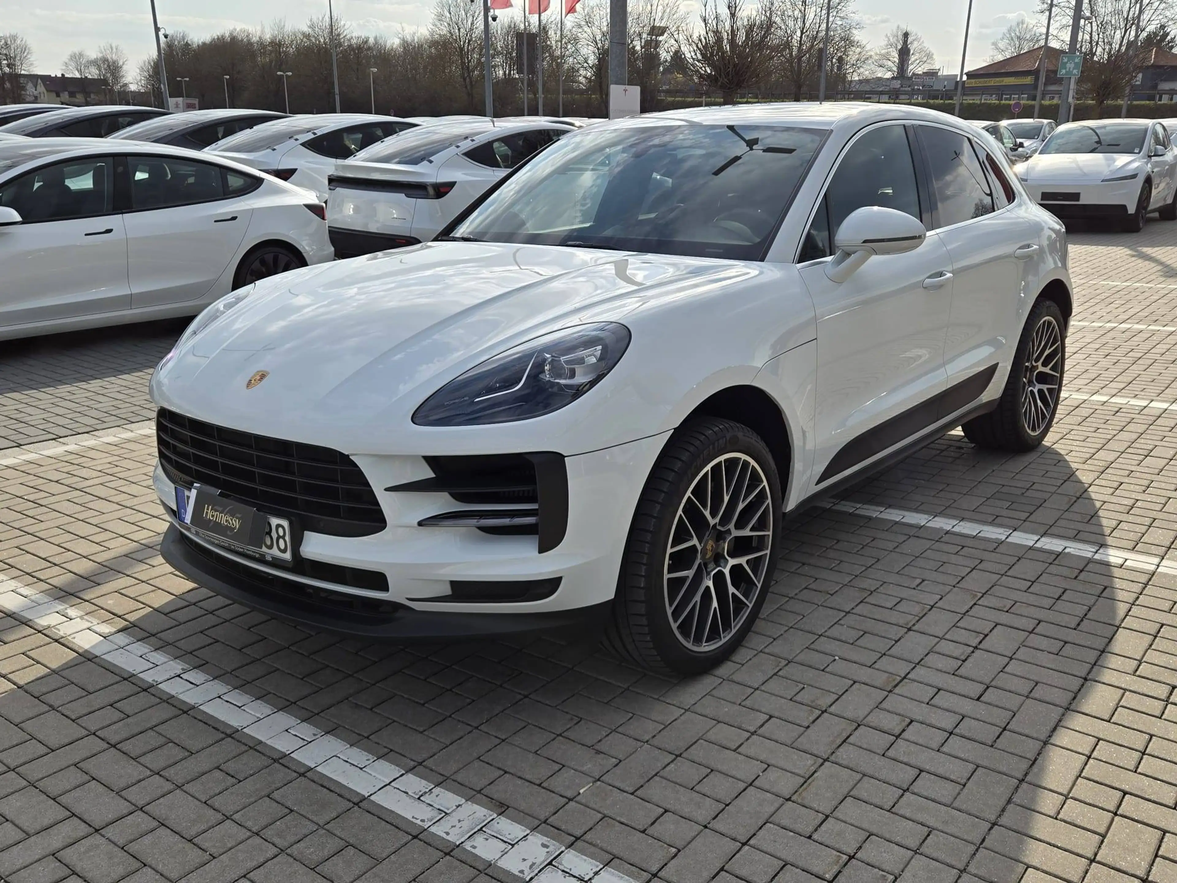 Porsche Macan S — photo 4