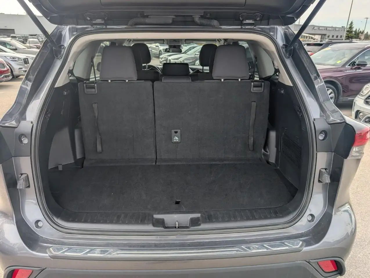 Toyota Highlander снимка Toyota Highlander