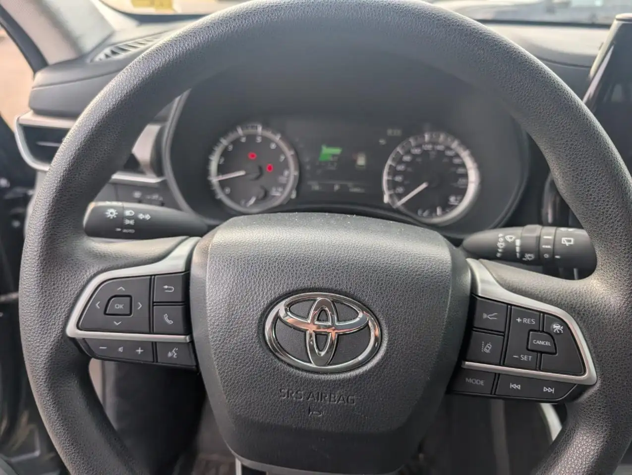 Toyota Highlander снимка Toyota Highlander