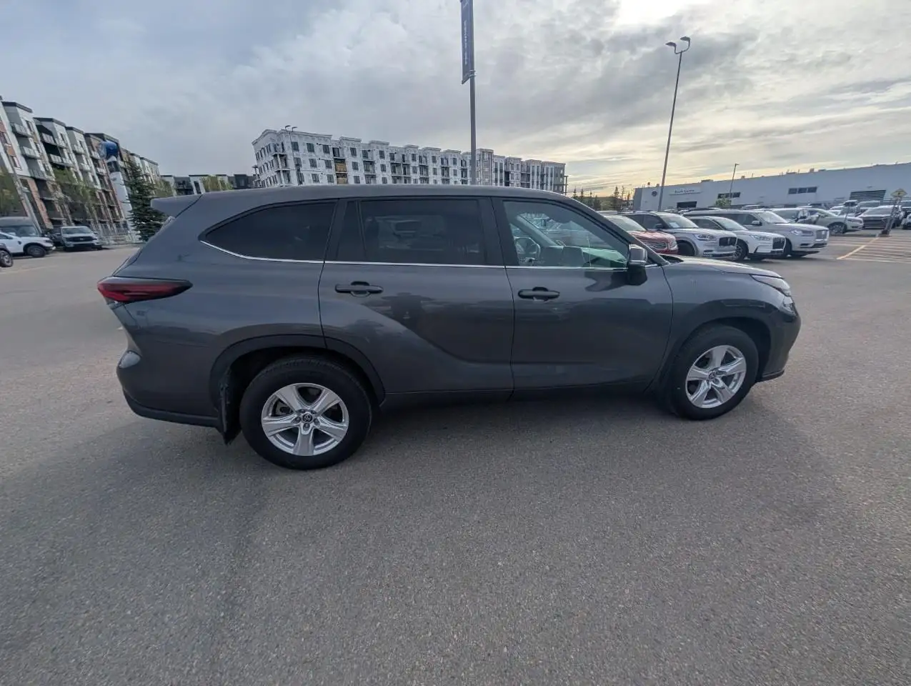 Toyota Highlander снимка Toyota Highlander
