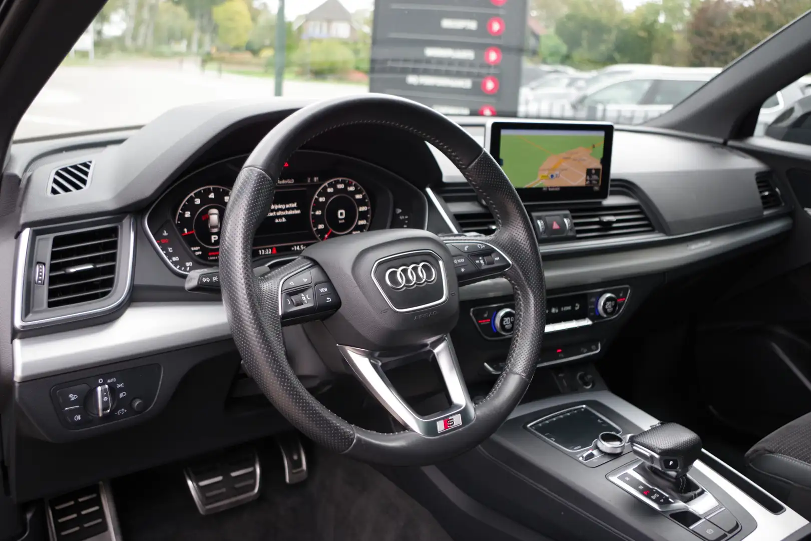 Audi Q5 2.0 TFSI 252 PK Quattro Sport S Line Black Edition Noir - 2
