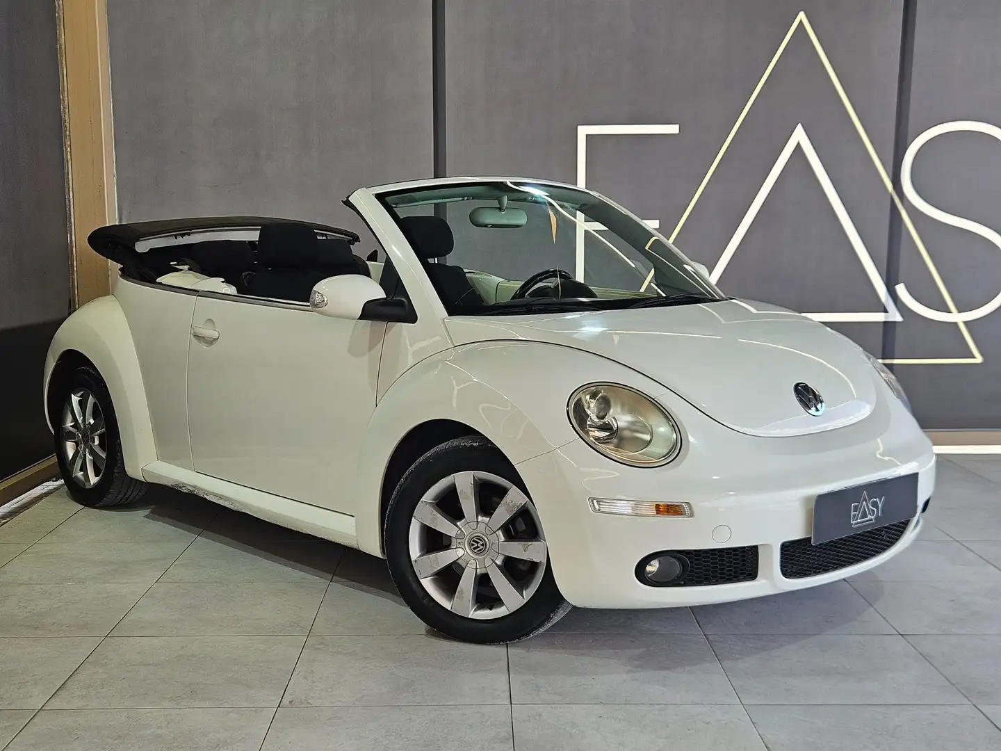 Volkswagen New Beetle Cabrio 1.6 FL Alb - 2