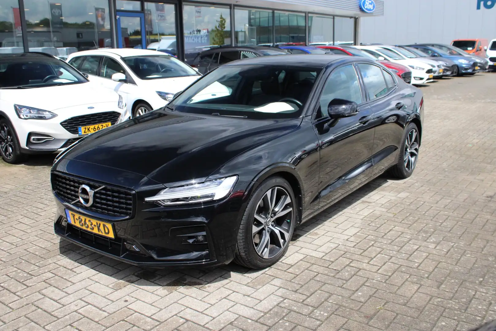 Volvo S60 2.0 B3 R-Design | Wegklapbare Trekhaak | Lederen S Zwart - 2