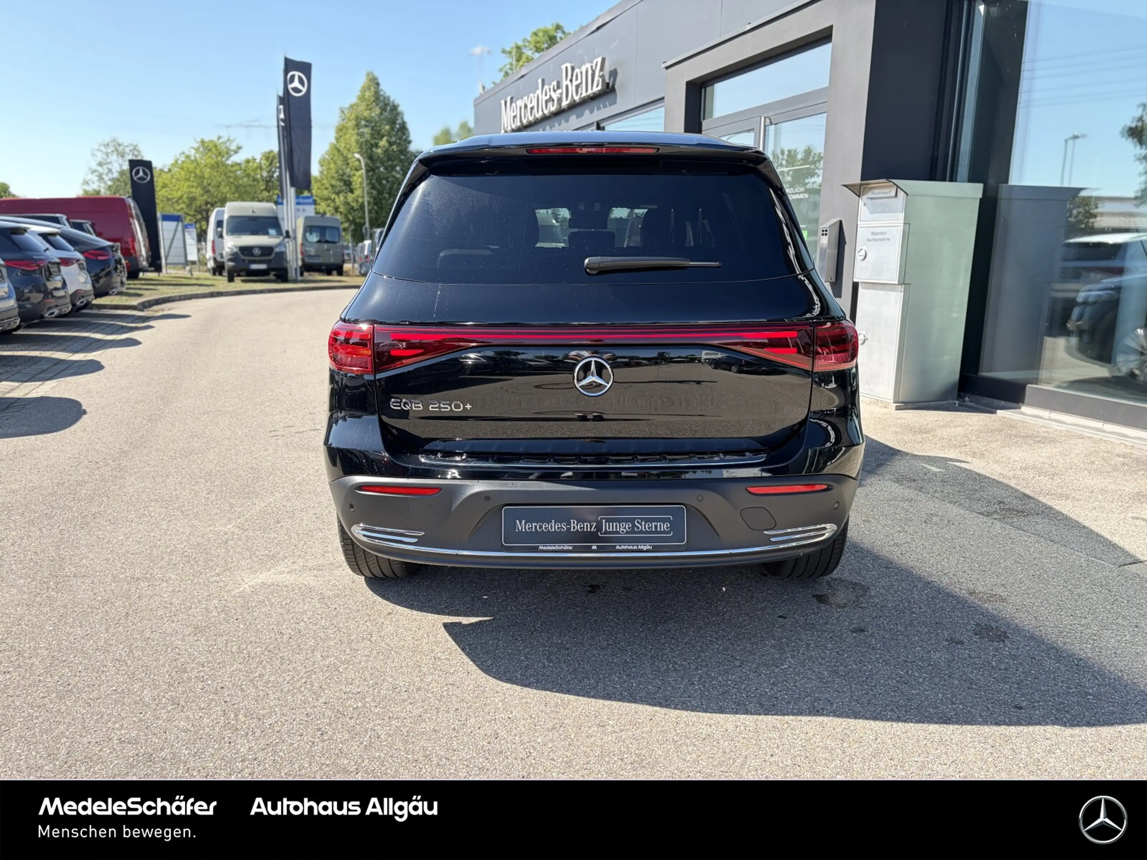 Mercedes-Benz EQB 250 EQB 250+ Progressive Vorr.-Distronic Kamera LED — photo 11