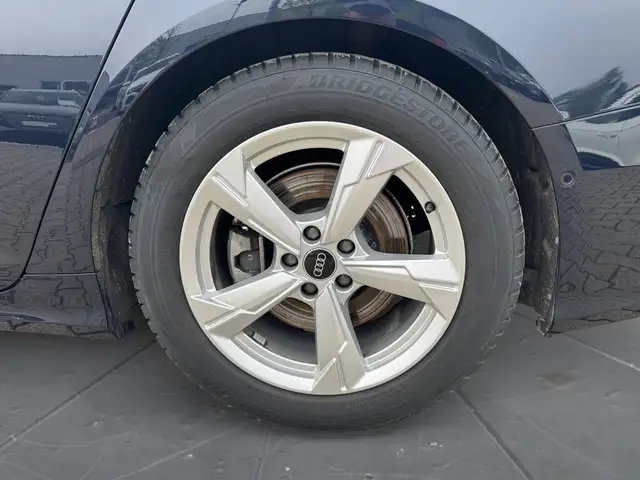 Audi A6 view 15