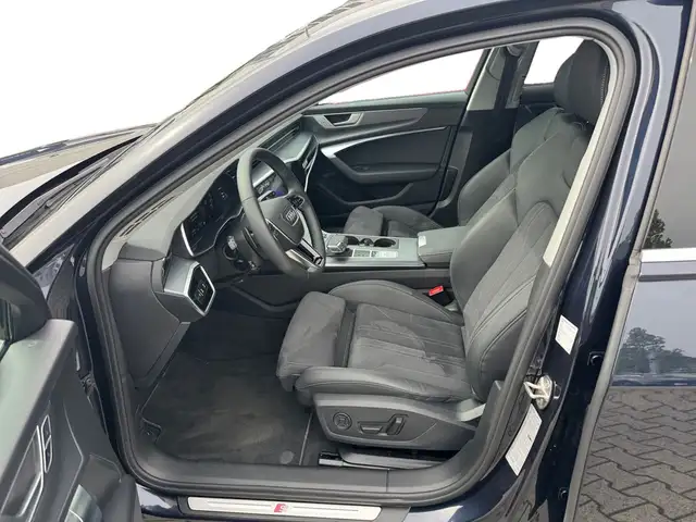 Audi A6 view 4