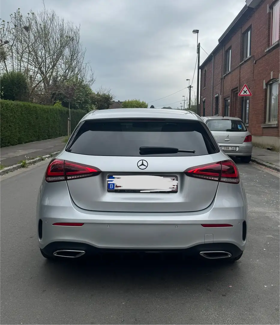 Mercedes-Benz A 200 7G-DCT AMG Line - 2