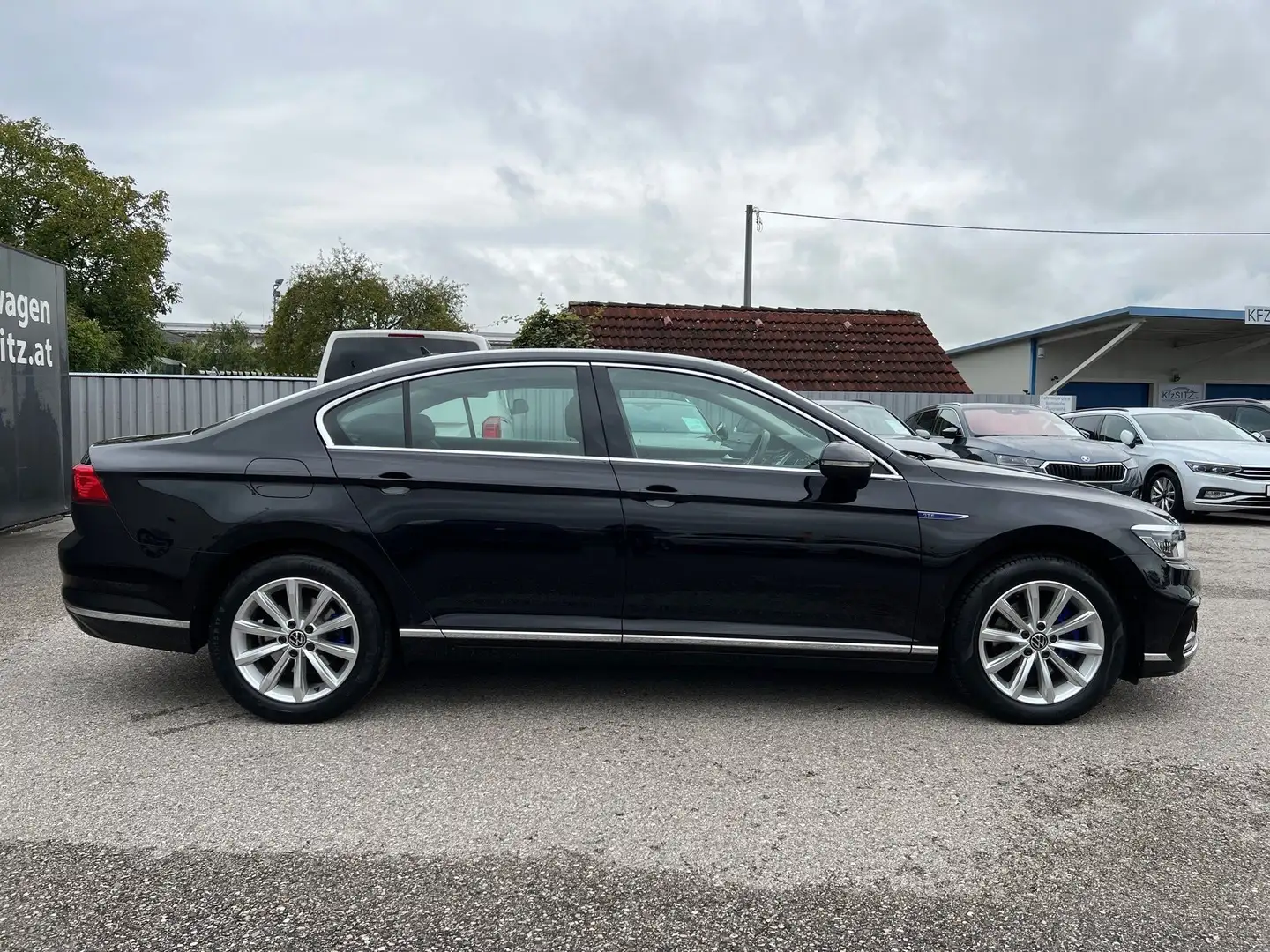 Volkswagen Passat GTE 1,4 TSI PHEV DSG | MATRIX Schwarz - 2