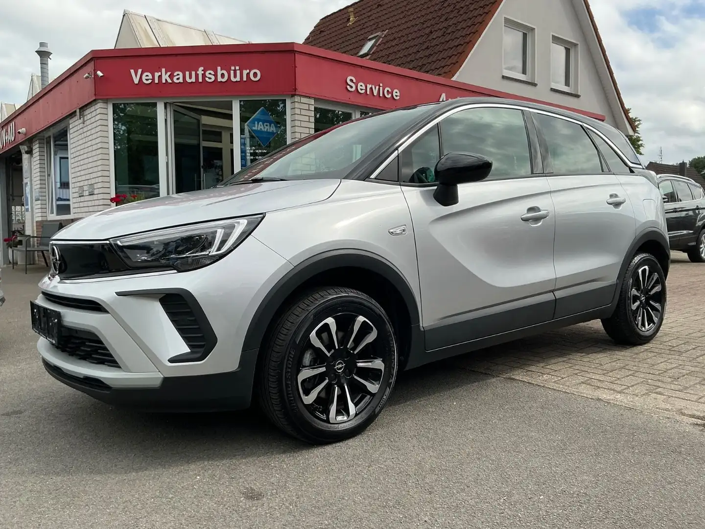 Opel Crossland X 1.2 Turbo SHZ CarPlay NAVI Kamera Grau - 2