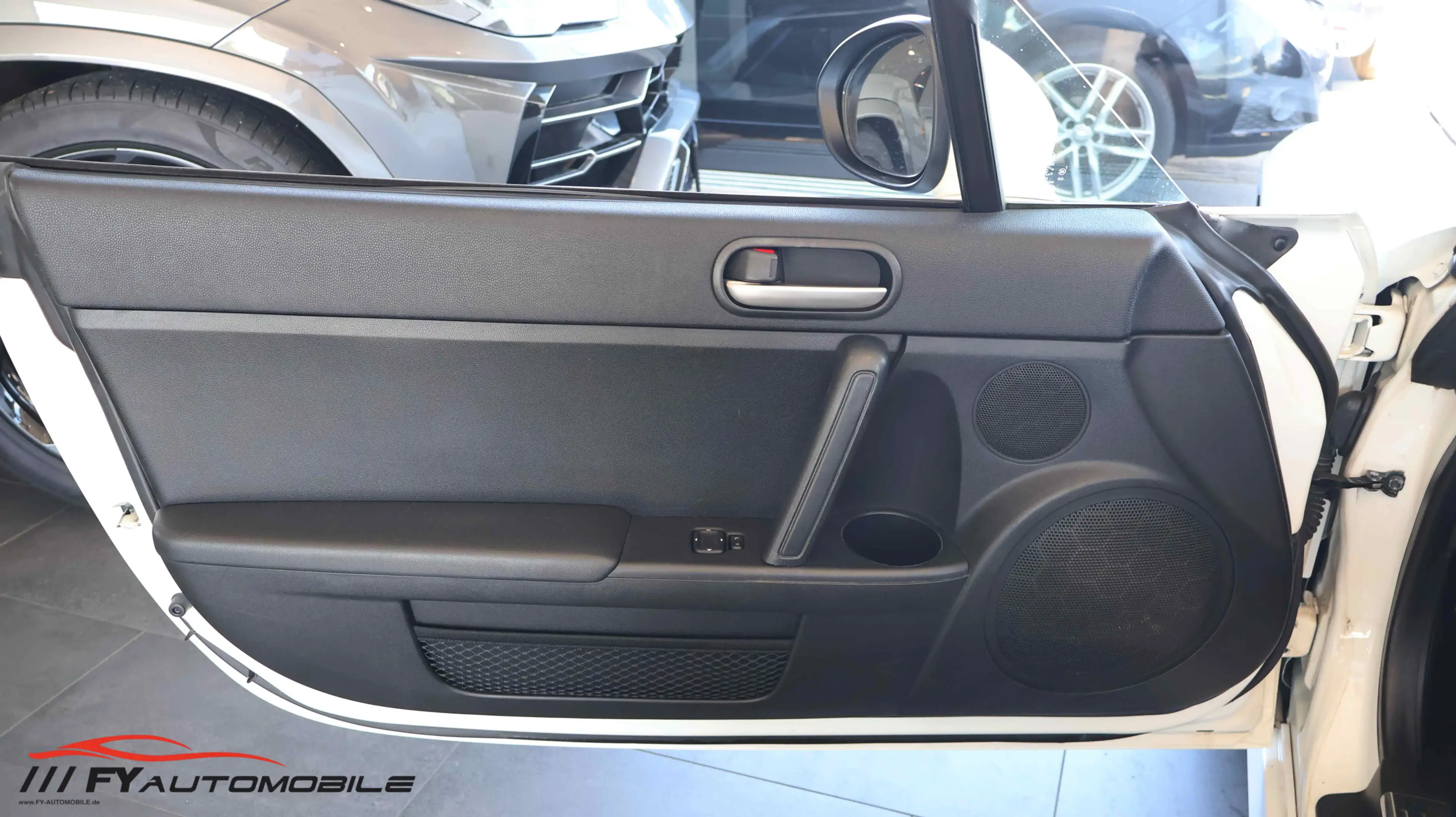 Mazda MX-5 1.8 Center-Line Roadster Coupe TÜV&Serv Neu — photo 12