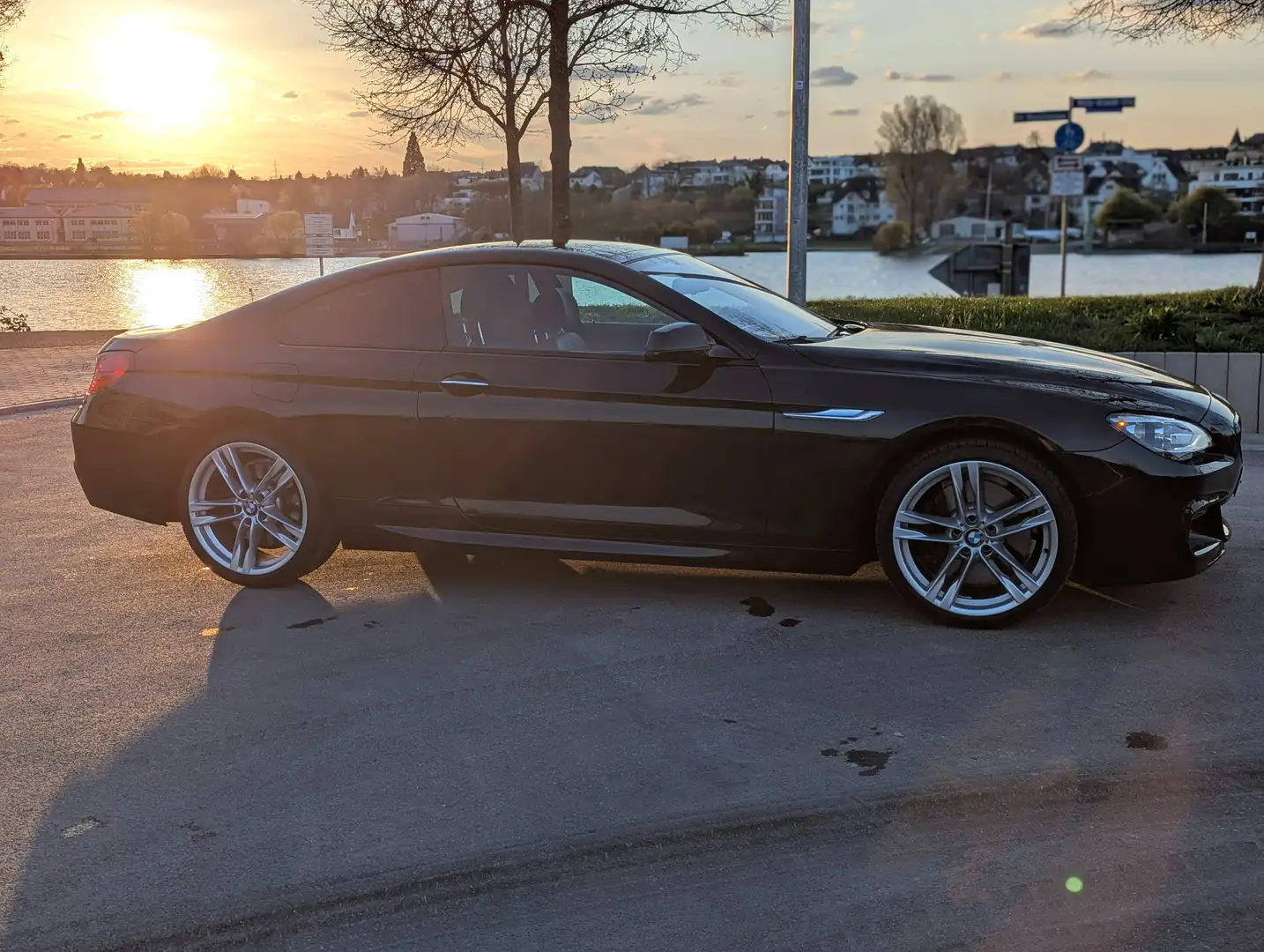 BMW 650 650i xDrive Coupe Schwarz - 2