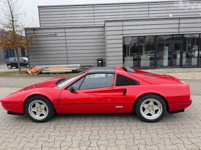 Ferrari 328 GTS    39.553 km
