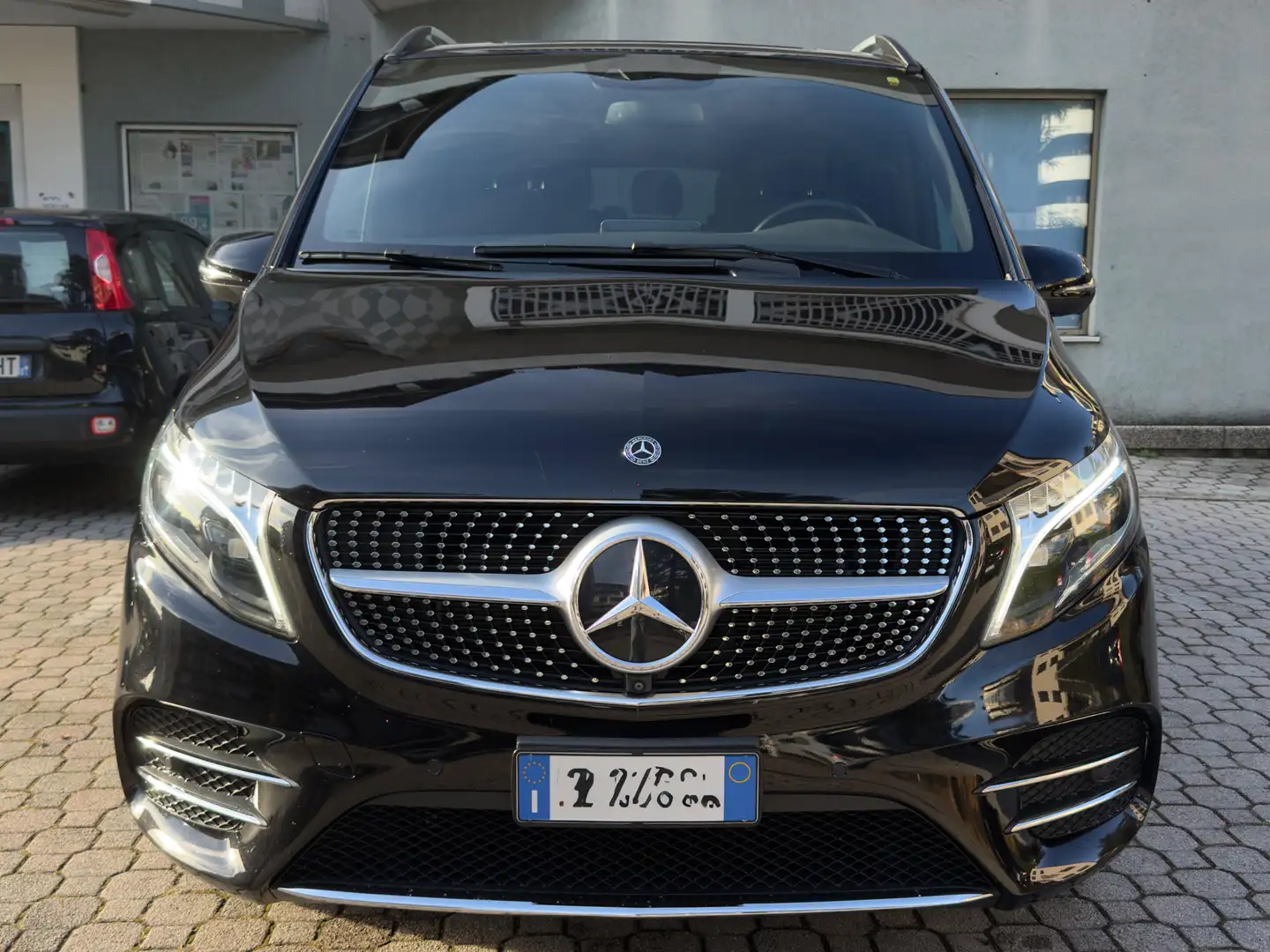 Mercedes-Benz V V Long 300 d Premium 4matic auto Nero - 2