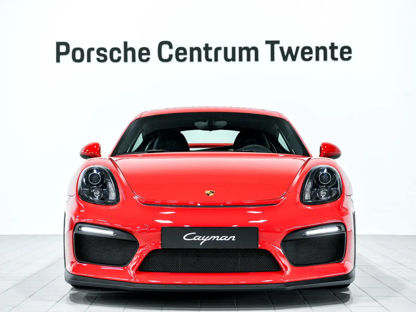 Porsche Cayman GT4 Rood - 2