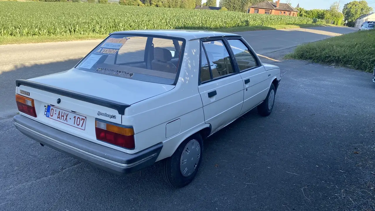 Renault R 9, foto 3