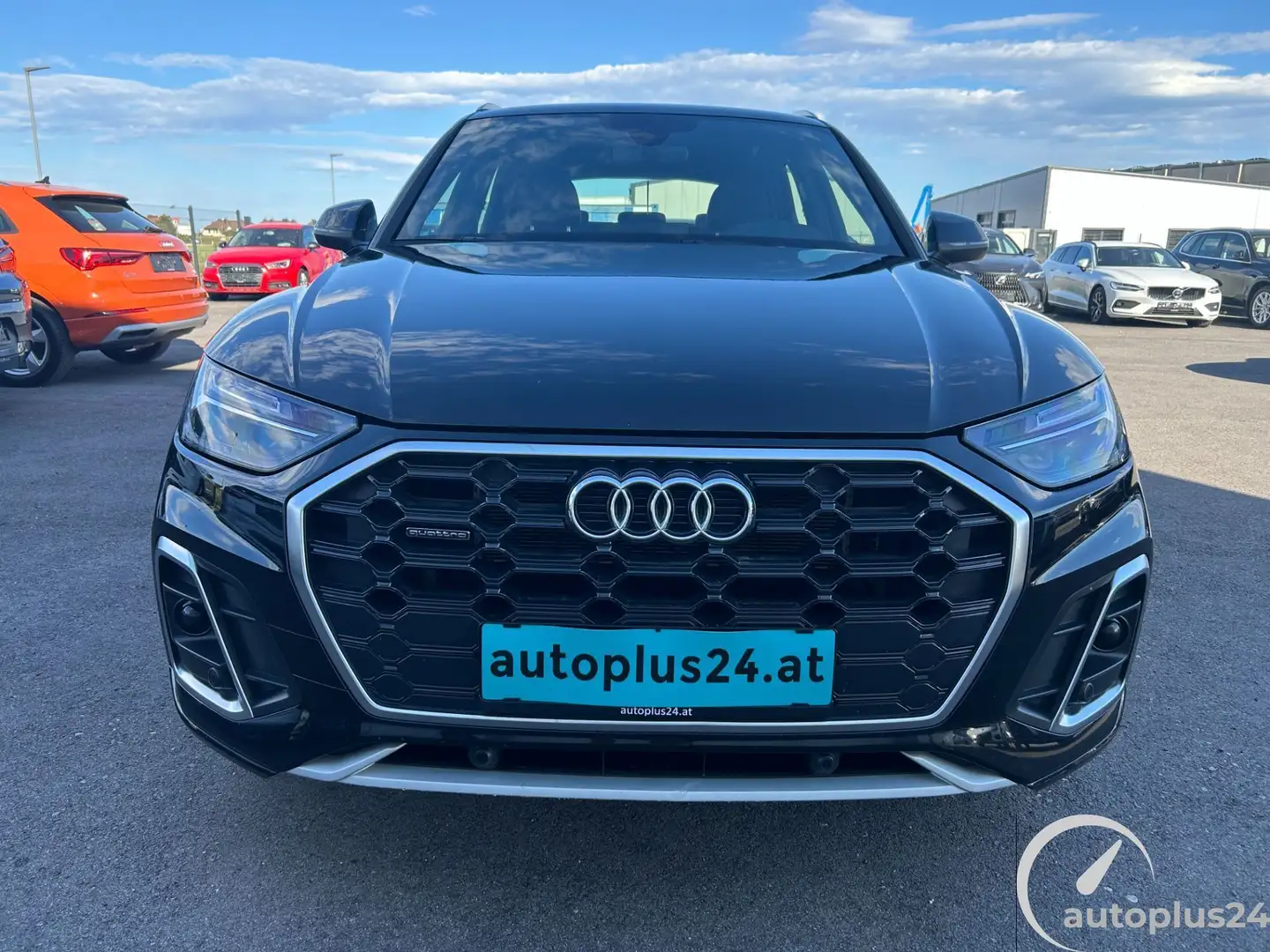 Audi Q5 55 TFSI e PHEV quattro S-line Schwarz - 2