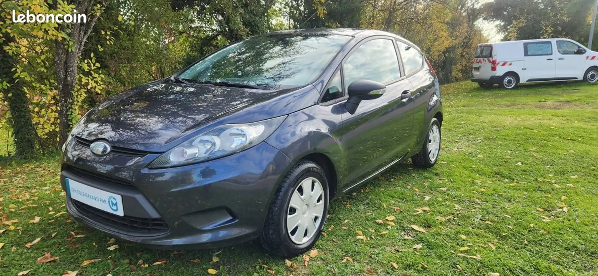 Ford Fiesta IV 1.4 TDCi 68ch Révisé & garantie 12 mois Kit distribution neuf Gris - 1