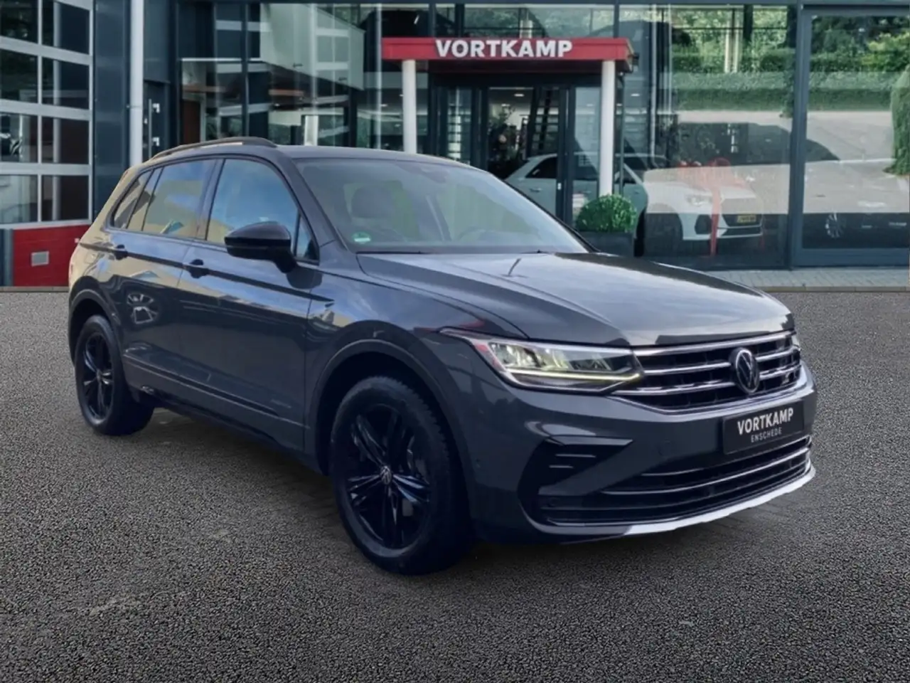 Volkswagen Tiguan 1.5 TSI DSG Urban SPORT TREKHAAK/E-KLEP/ACC/NAVI/S, миниатюра 3