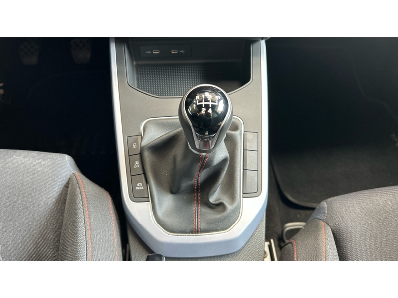 SEAT Arona FR 1.0 TSI LED schwarzes Dach Klimaautomatik — photo 11