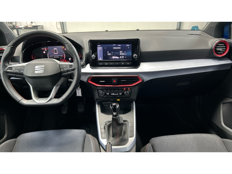 SEAT Arona FR 1.0 TSI LED schwarzes Dach Klimaautomatik — photo 6