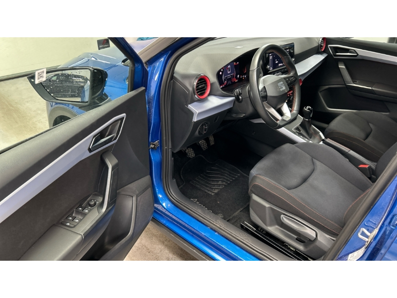 SEAT Arona FR 1.0 TSI LED schwarzes Dach Klimaautomatik — photo 5