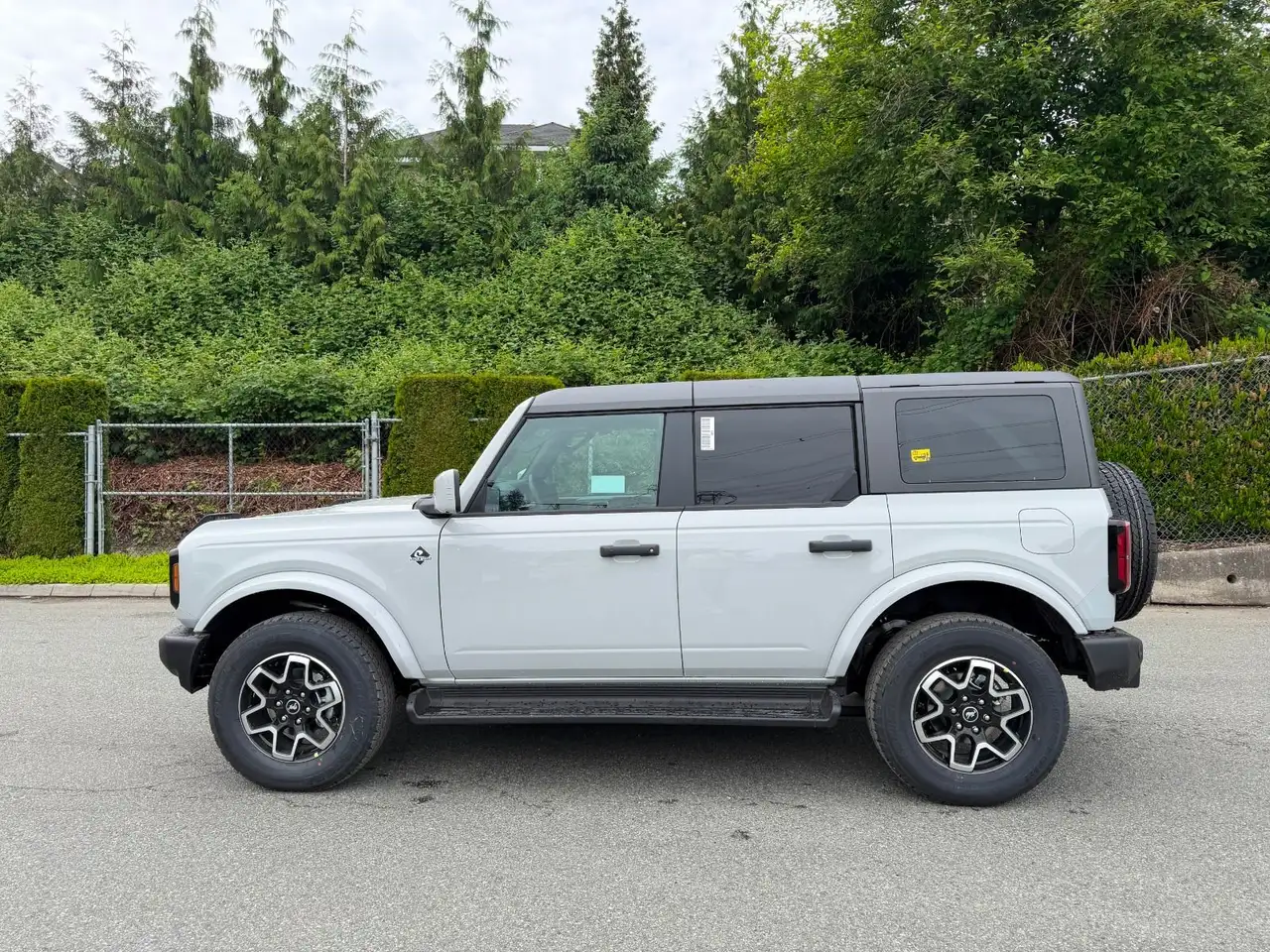 Ford Bronco снимка Ford Bronco