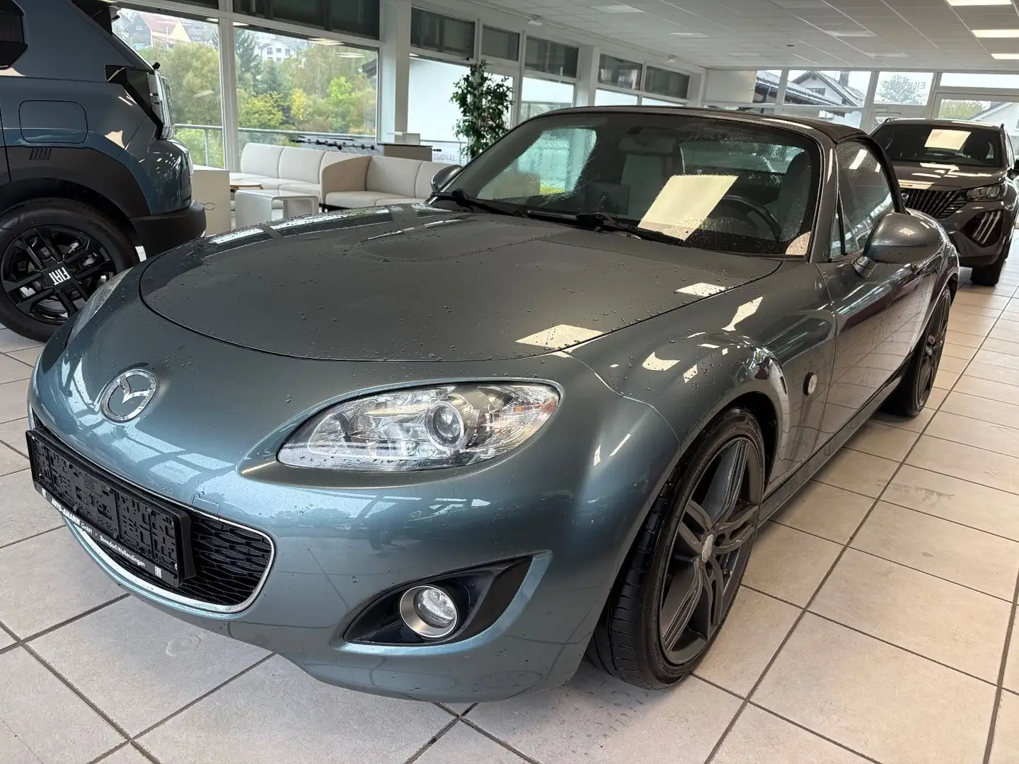 Mazda MX-5 1.8 NAVI, LEDER, SITZHEIZUNG Grijs - 1
