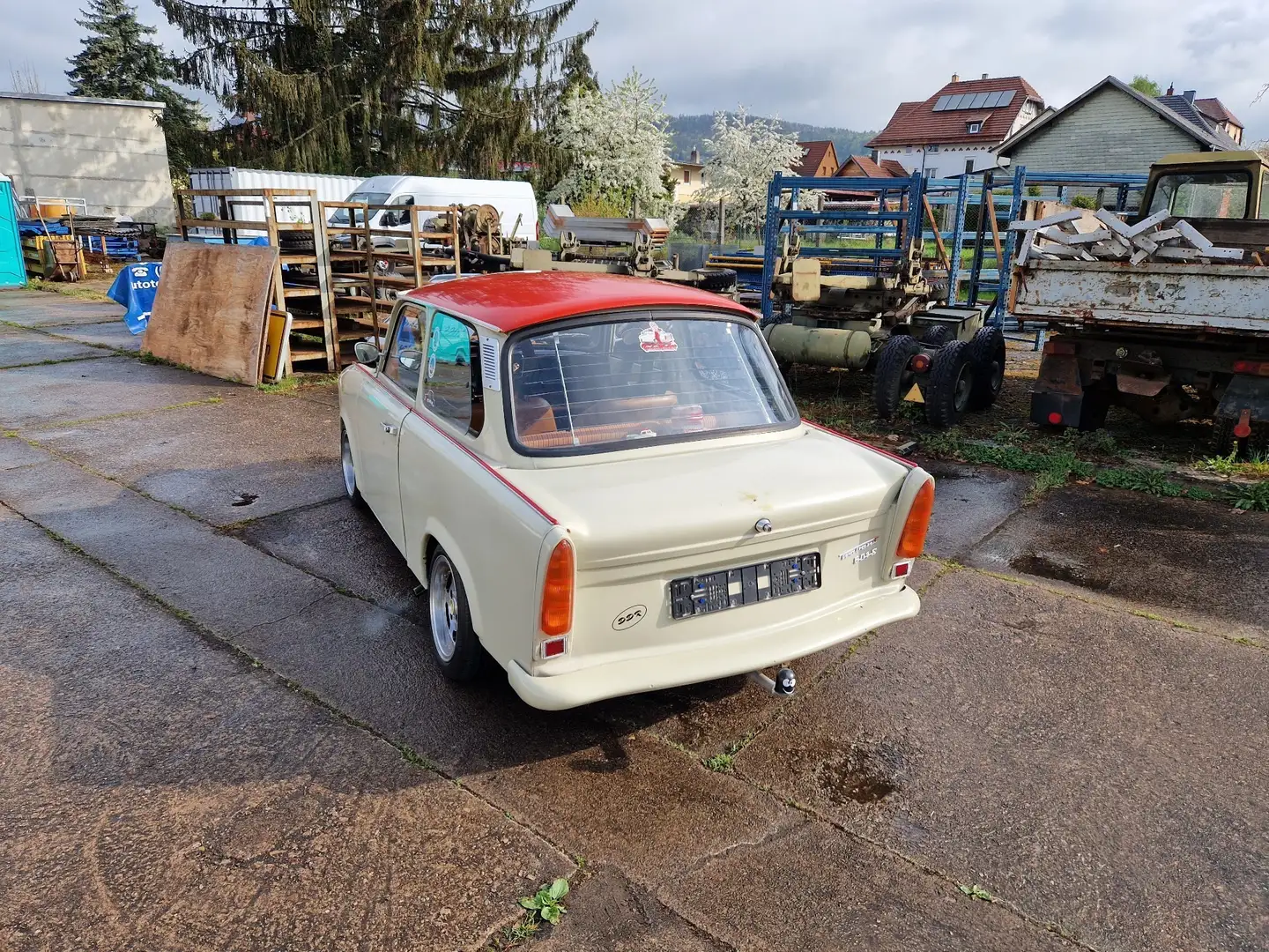 Trabant P601 Bej - 2