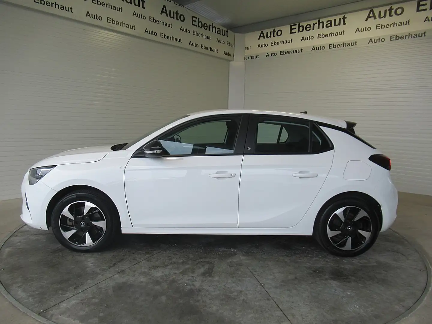 Opel Corsa-e 50kWh e-Edition *Standheizung *R-Kamera *Sitzhe... Weiß - 2