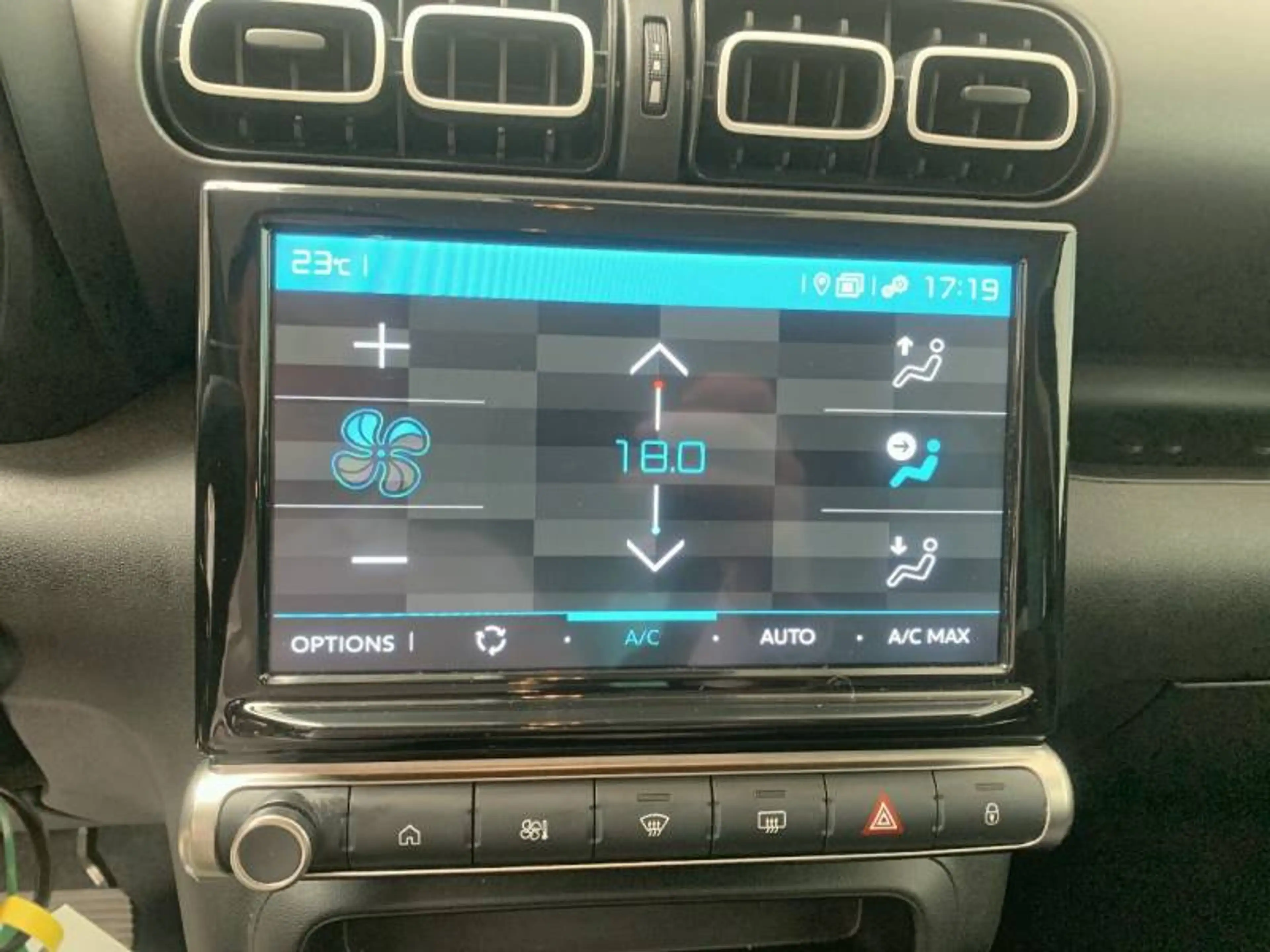 Citroen C3 Aircross 1 1.2 PureTech 130 S&S EAT6 Feel — photo 14