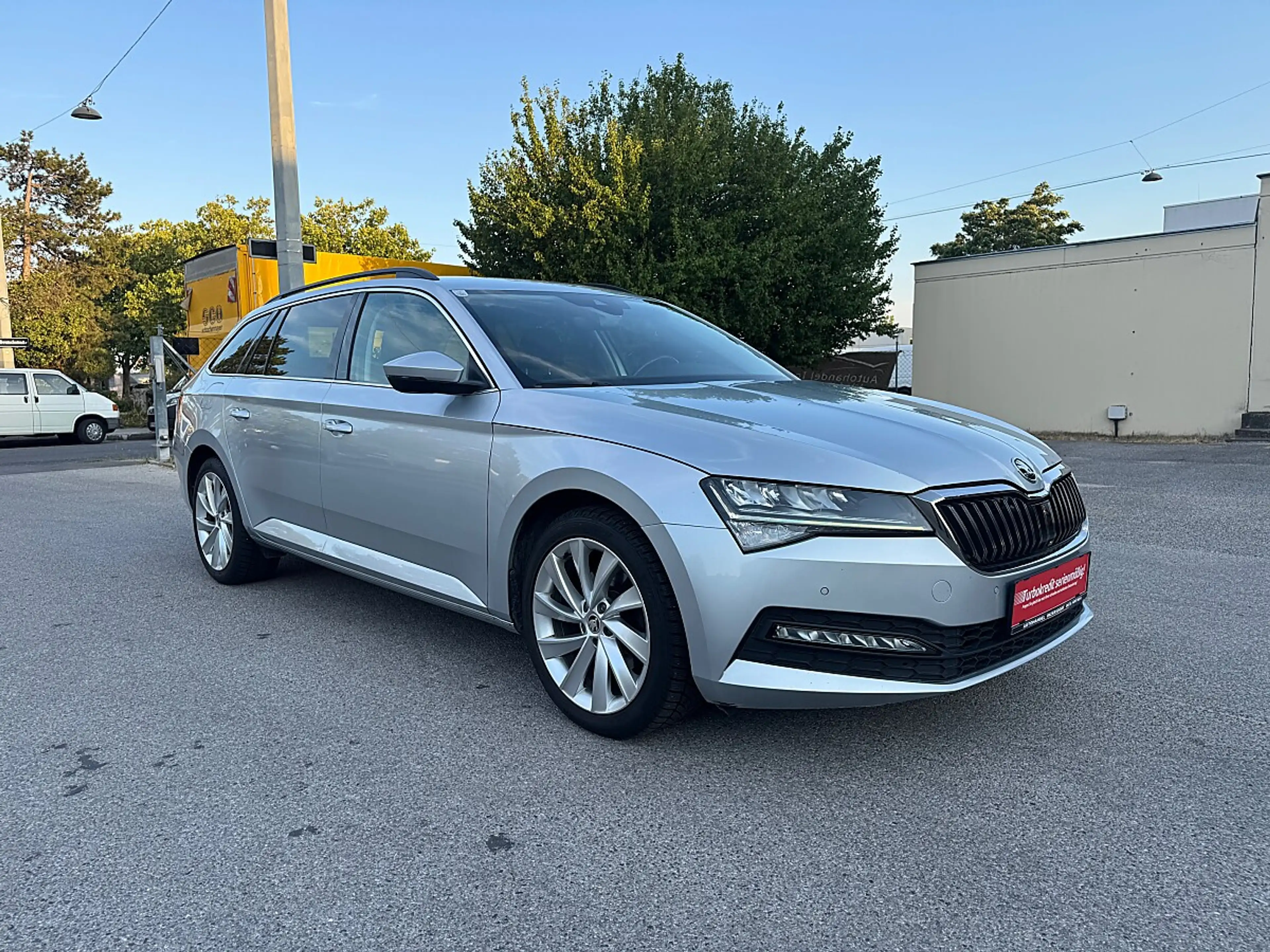 Skoda Superb Kombi 2,0 TDI Ambition DSG / VIRTUAL COCKPIT / ... — photo 8