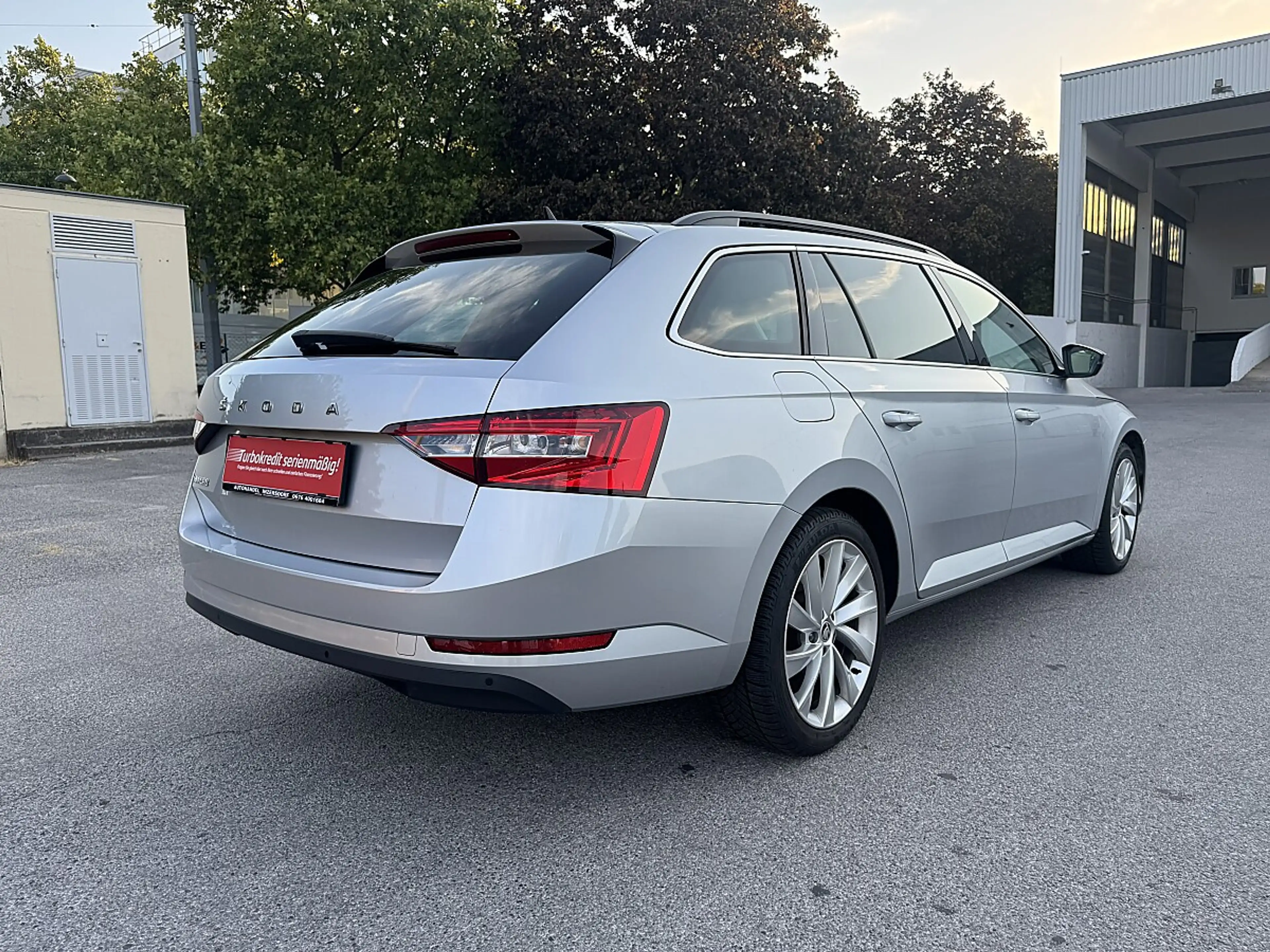 Skoda Superb Kombi 2,0 TDI Ambition DSG / VIRTUAL COCKPIT / ... — photo 6