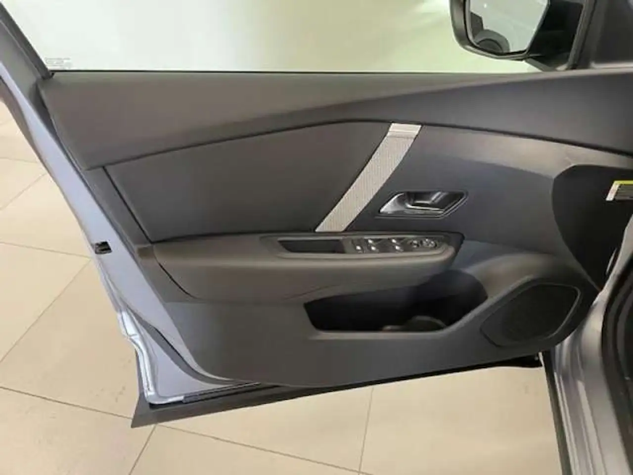 Citroen C4 e-C4 X — photo 16