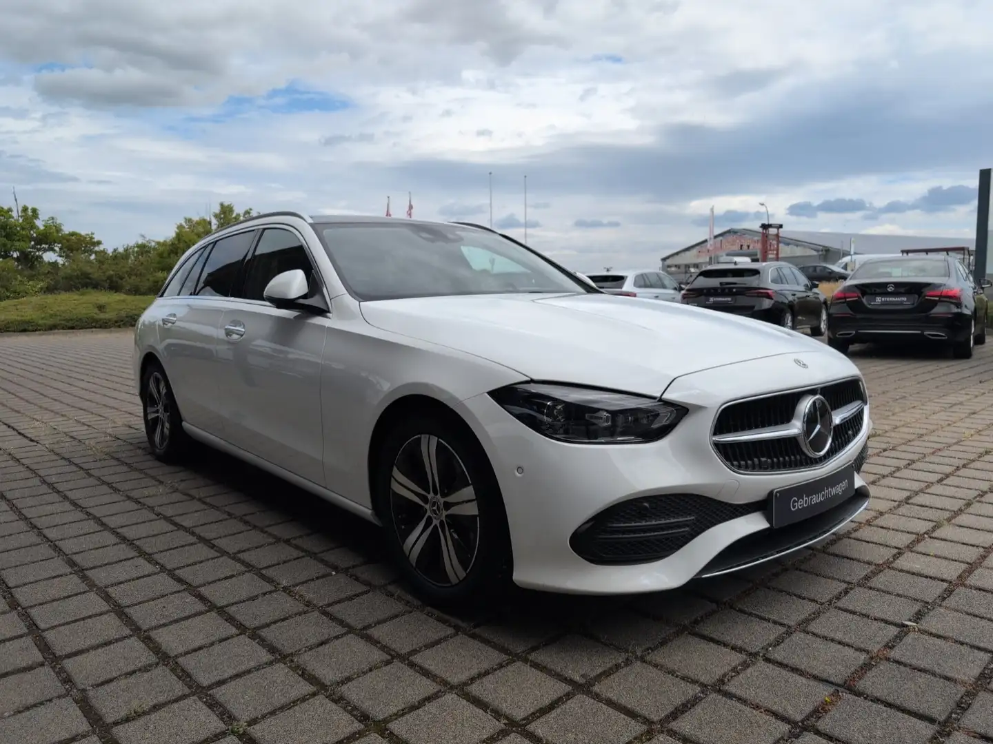 Mercedes-Benz C 220 C 220 d 4M T Ava PanoD Distro Digital L AHK 360 Wit - 2
