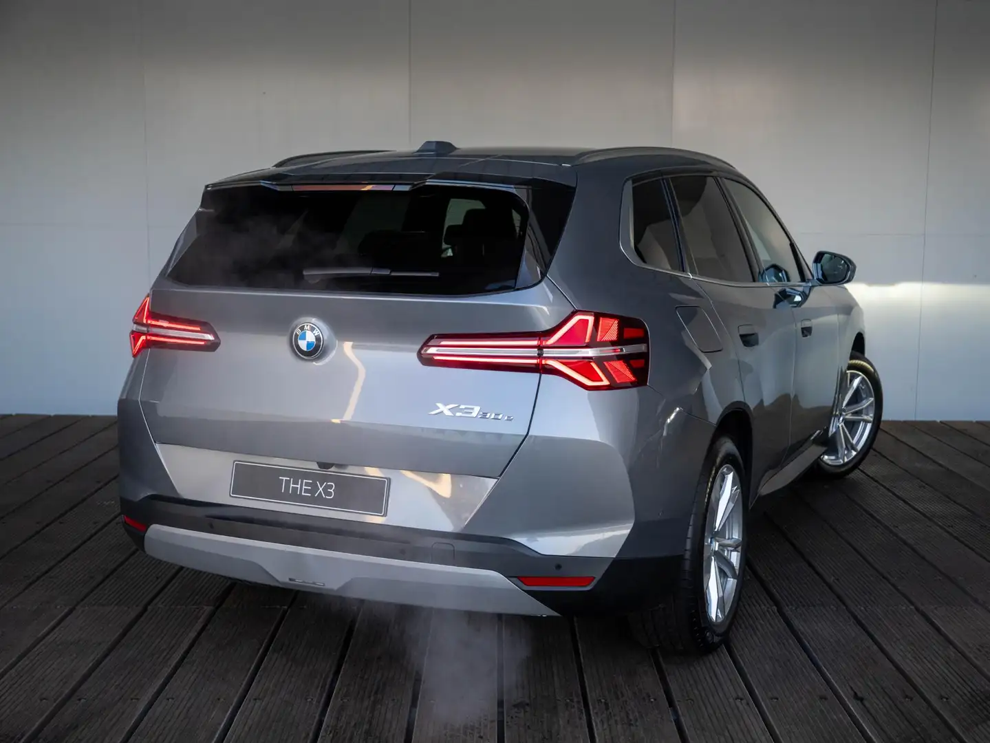 BMW X3 30e xDrive | Innovation Pack Grijs - 2