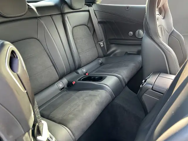 Mercedes-Benz C 63 Amg view 9