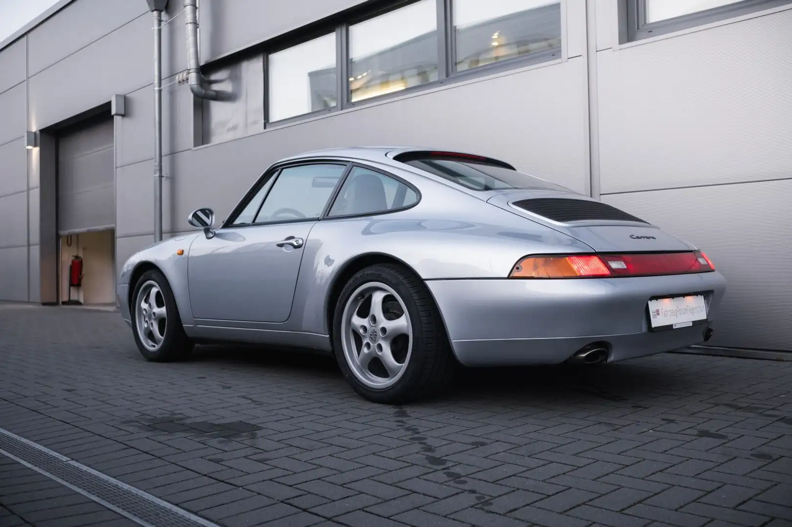 Porsche 993 /911 Carrera-dt. Auto-unfallfrei-Schalter Silber - 2